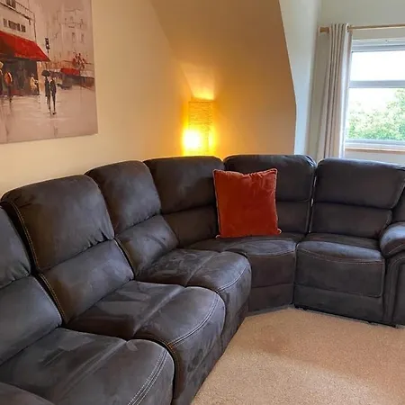 Racecourse Apartment